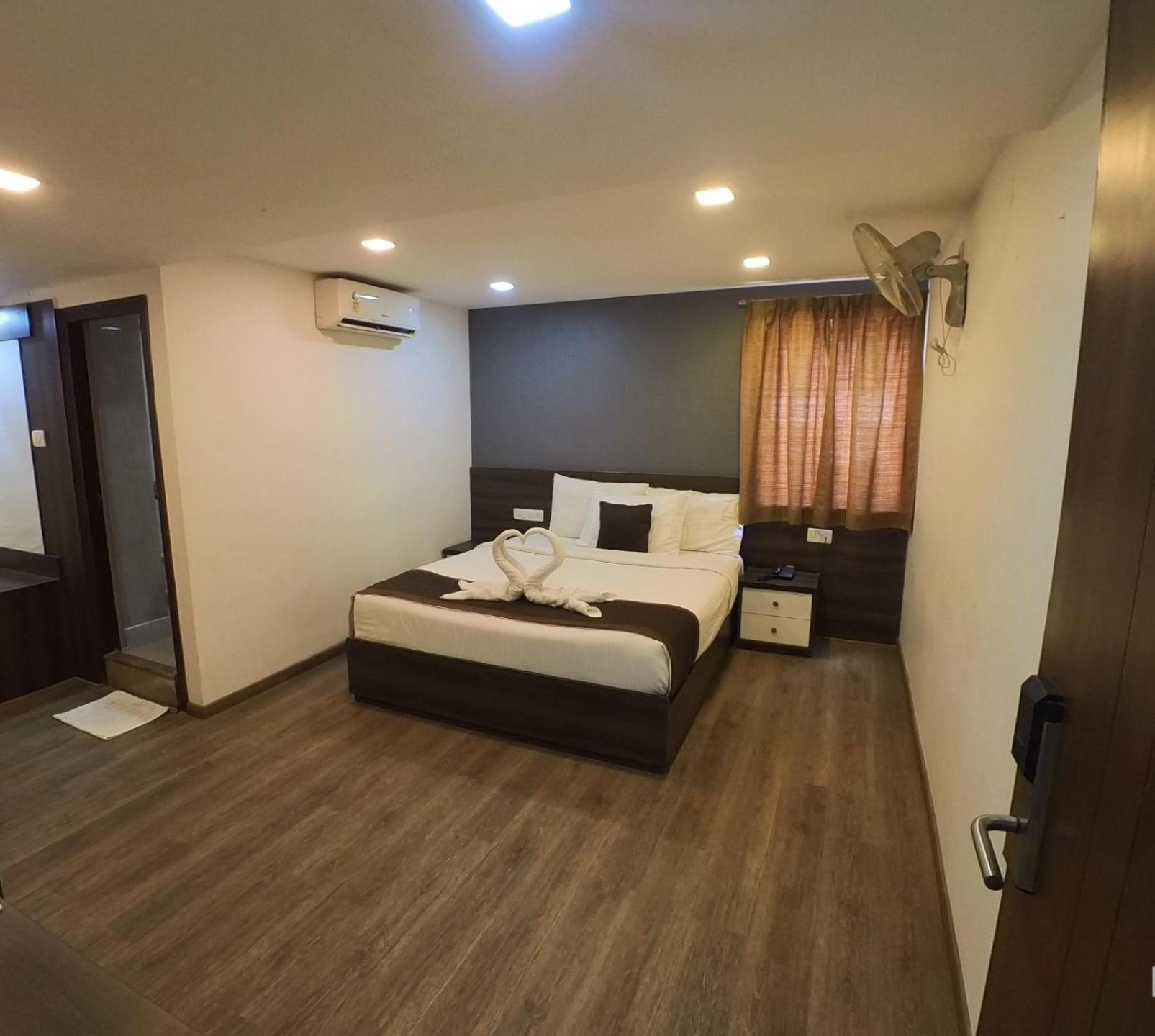 Hotel Royal Inn - Electronic City 벵갈루루 외부 사진
